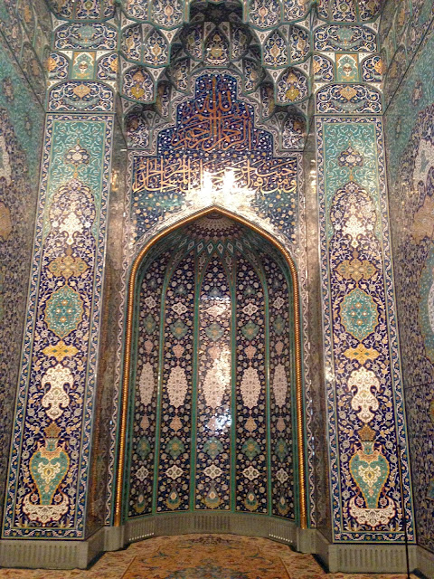 The breathtaking architecture and spiritual silence of the Grand Mosque.